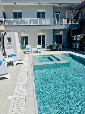 Flev's Luxury House with pool